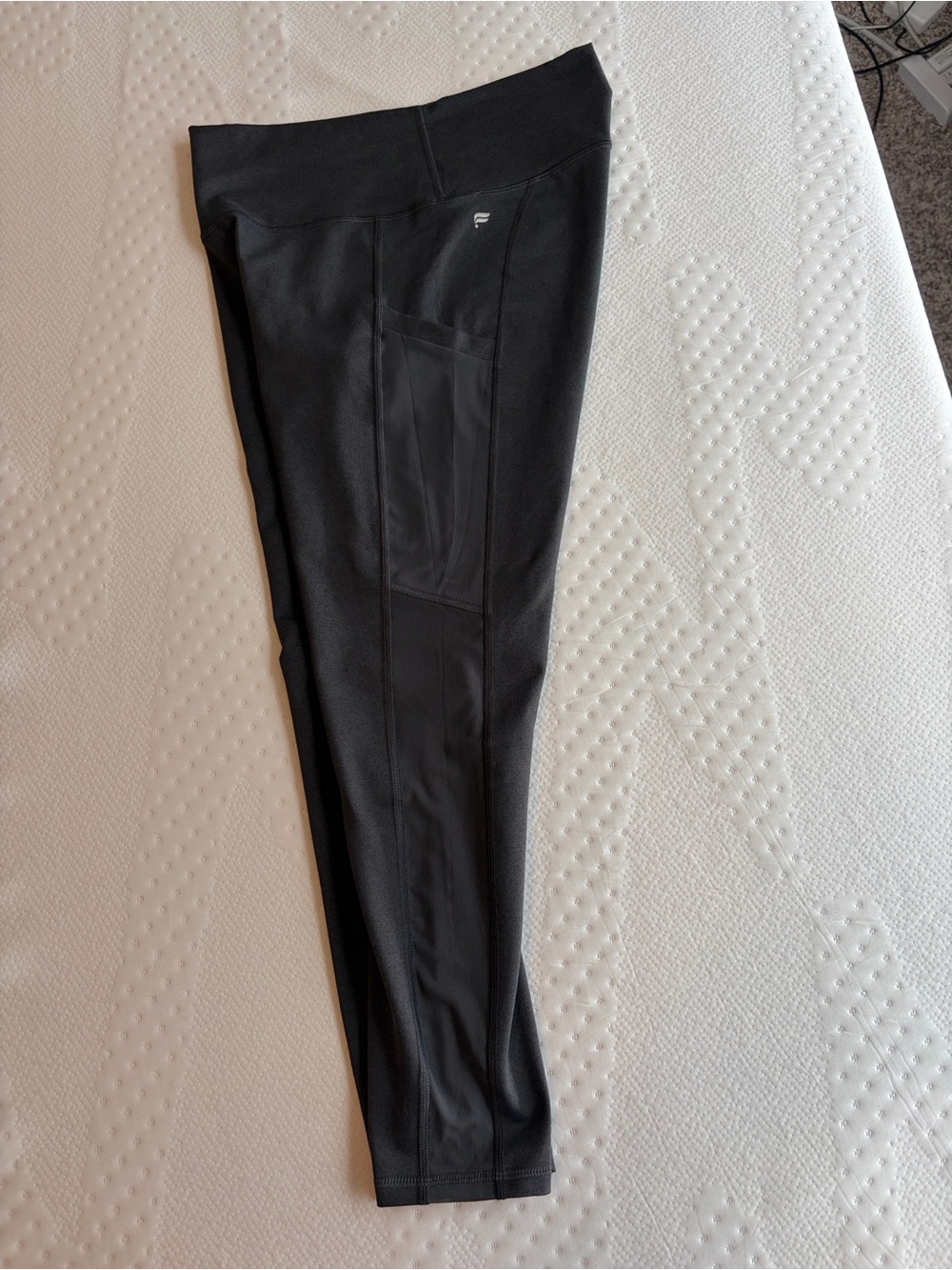 Fabletics cropped leggings with pockets